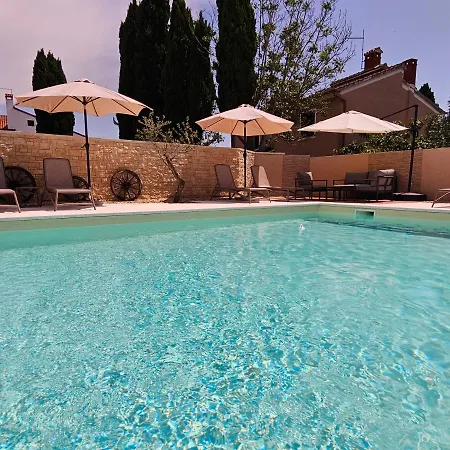 Apartmani Grzinic Rovinj Zewnętrze zdjęcie