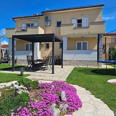 Apartmani Grzinic Rovinj Exterior foto
